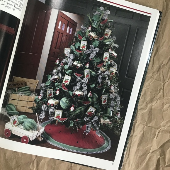 THE SPIRIT OF CHRISTMAS BOOK - Picture 2 of 2